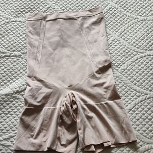 SPANX Women's Shapewear Shorts .